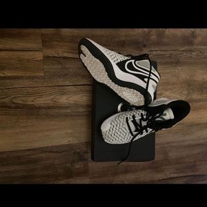 Worn once indoor only